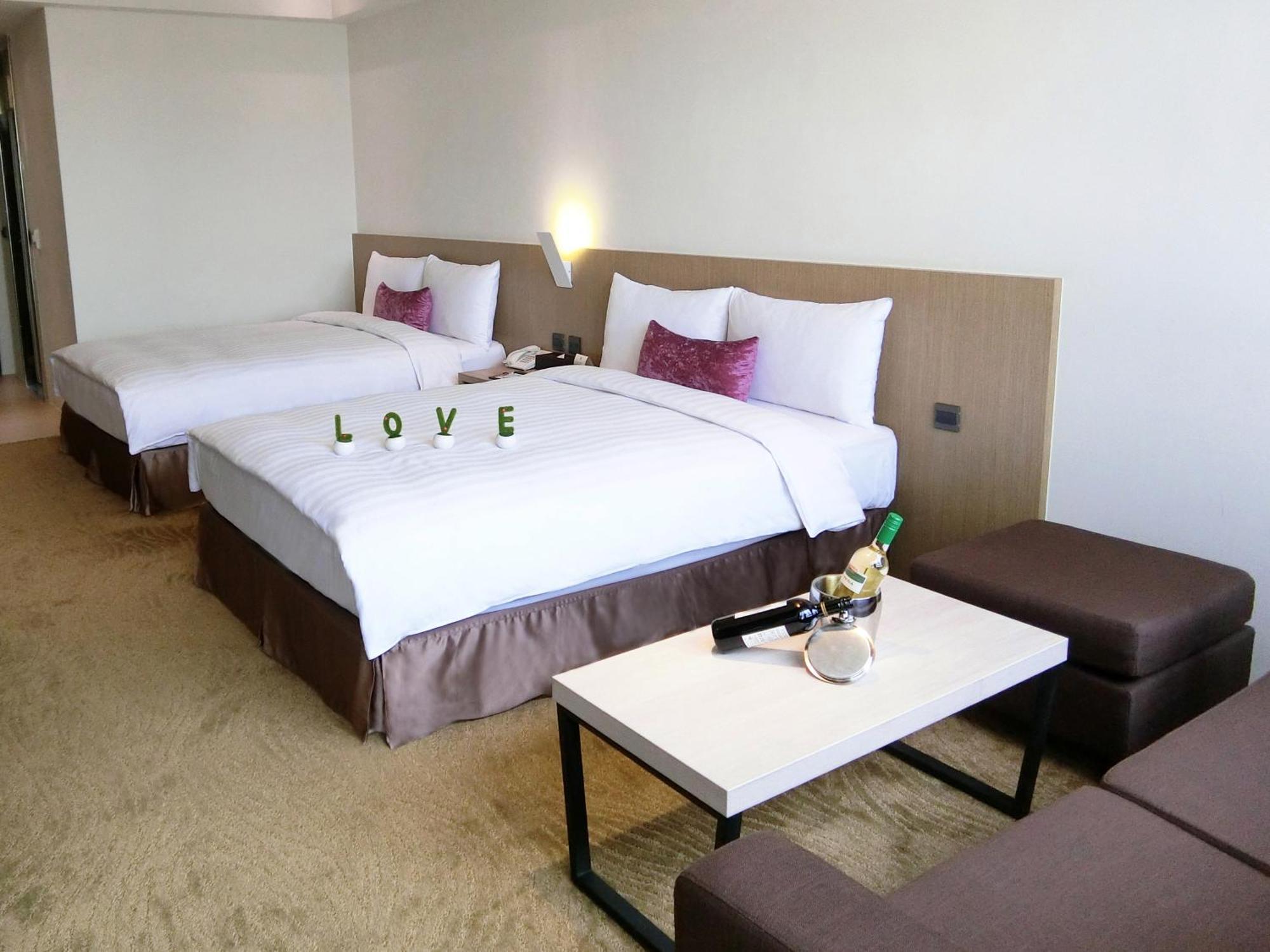 Look Royal Resort Kota Chiayi Ruang foto Deluxe Room