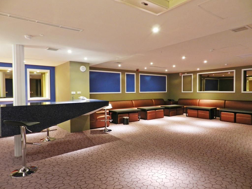 Look Royal Resort Kota Chiayi Bagian luar foto The lounge at the airport