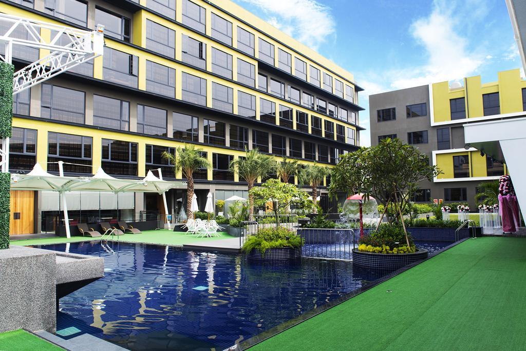 Look Royal Resort Kota Chiayi Bagian luar foto The Green Residences
