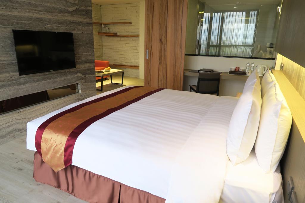 Look Royal Resort Kota Chiayi Bagian luar foto Deluxe room